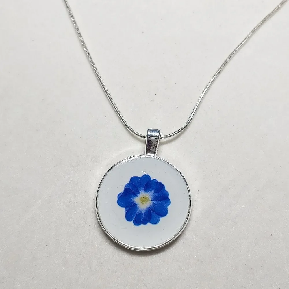 Necklace Silver Circle w/ Blue Flower